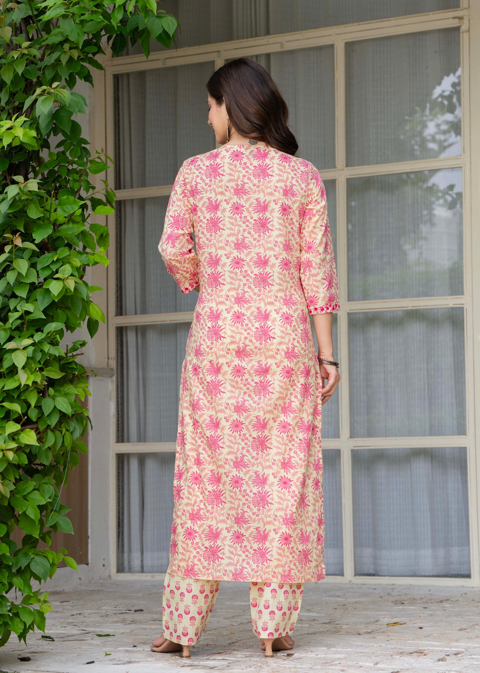 Pink Floral Ethnic Printed Round Neck Pure Cotton Kurta with Pant