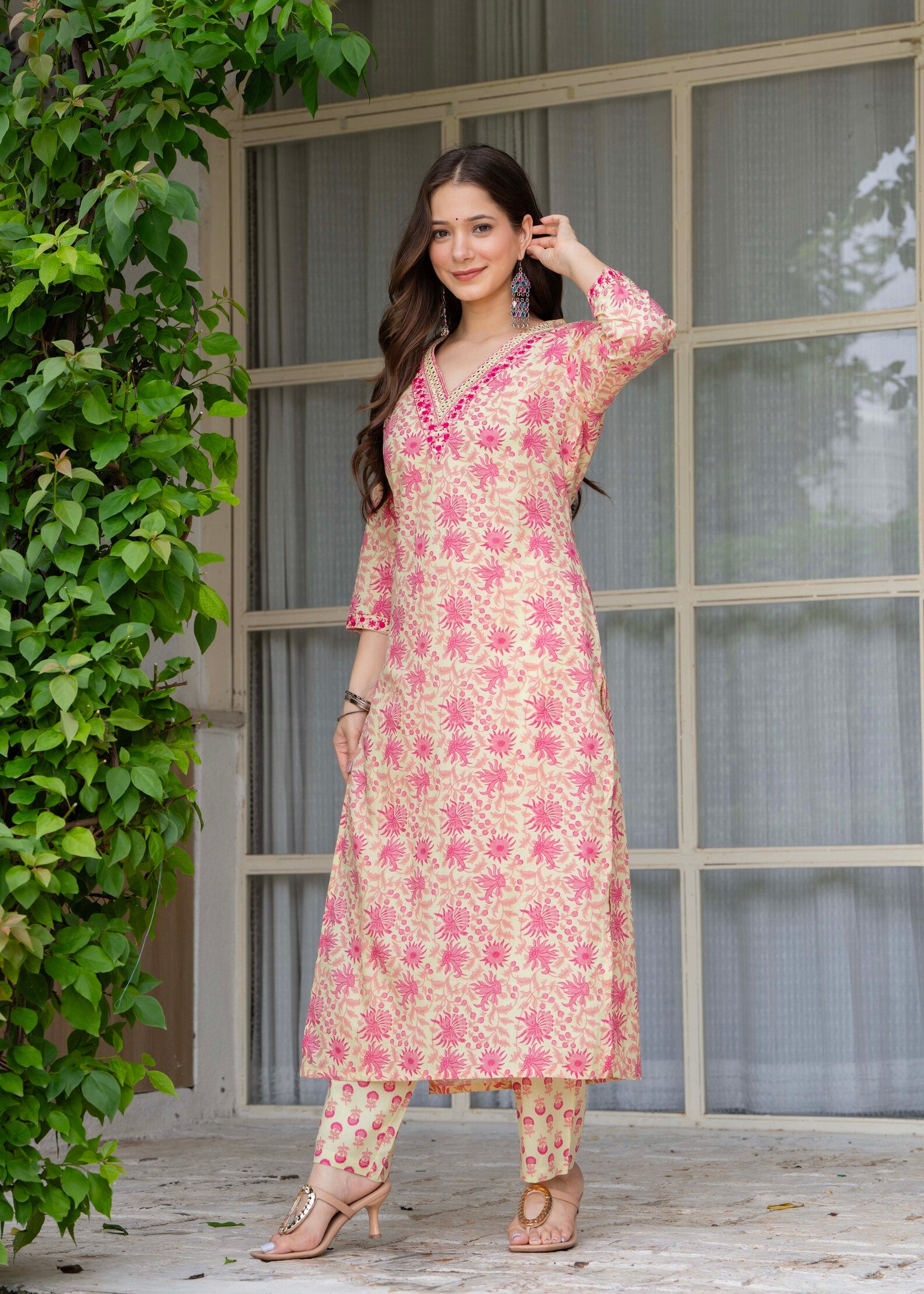 Pink Floral Ethnic Printed Round Neck Pure Cotton Kurta with Pant